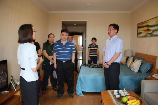 百色市卫计委领导一行至亲睦家参观考察